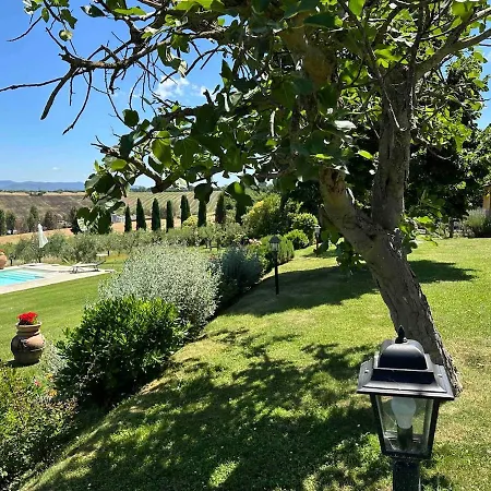 Il Noce Peaceful Tuscan Haven With Pool And Views 度假居 *