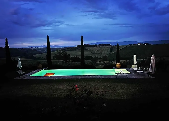 Il Noce Peaceful Tuscan Haven With Pool And Views 度假居 *