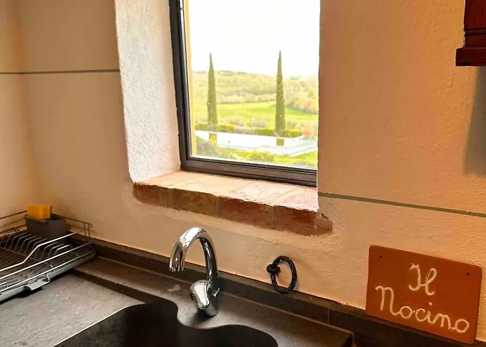 Casa vacanze Il Noce Peaceful Tuscan Haven With Pool And Views