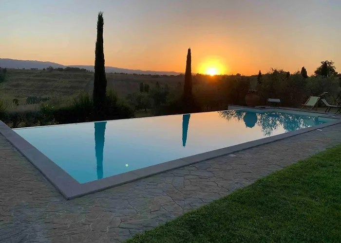 Il Noce Peaceful Tuscan Haven With Pool And Views Casa vacanze *